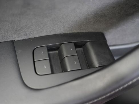 Used 2022 Tesla Model 3 Performance image 26