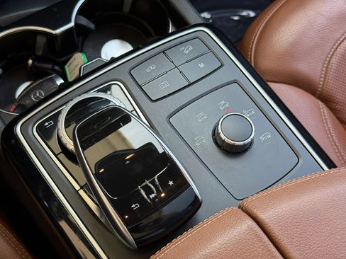 Used 2017 Mercedes-Benz GLS 550 4MATIC w/ Driver Assistance Package image 26