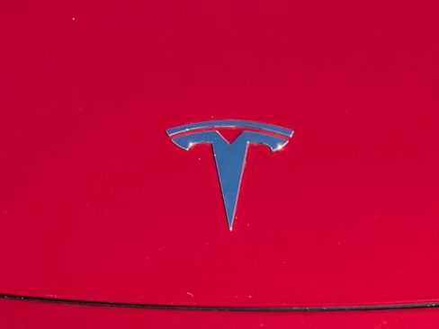 Used 2022 Tesla Model Y Long Range image 23