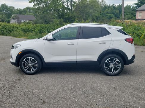 Used 2023 Buick Encore GX Select AWD/4WD image 8