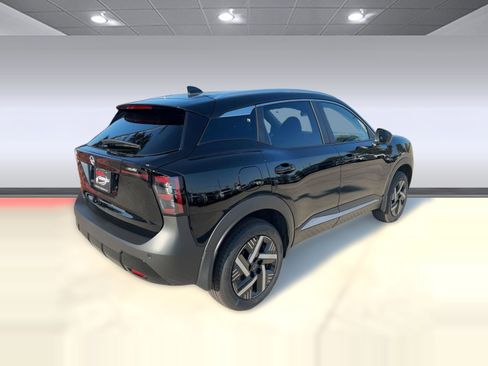 New 2026 Nissan Kicks SV image 8