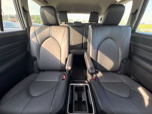Used 2025 Toyota Grand Highlander AWD image 31
