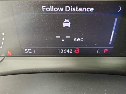 Certified 2024 Cadillac XT6 Luxury w/ LPO, Floor Liner Package FWD image 25