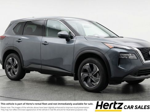 Used 2025 Nissan Rogue SV image 1