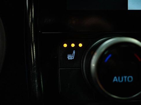 Used 2023 Toyota Highlander Bronze Edition image 23