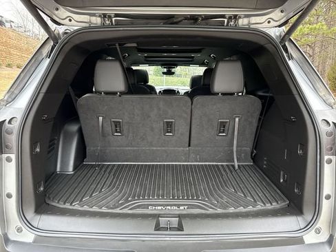 Used 2023 Chevrolet Traverse RS image 21