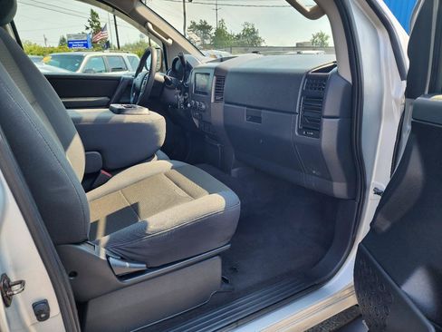 Used 2014 Nissan Titan S AWD/4WD image 24