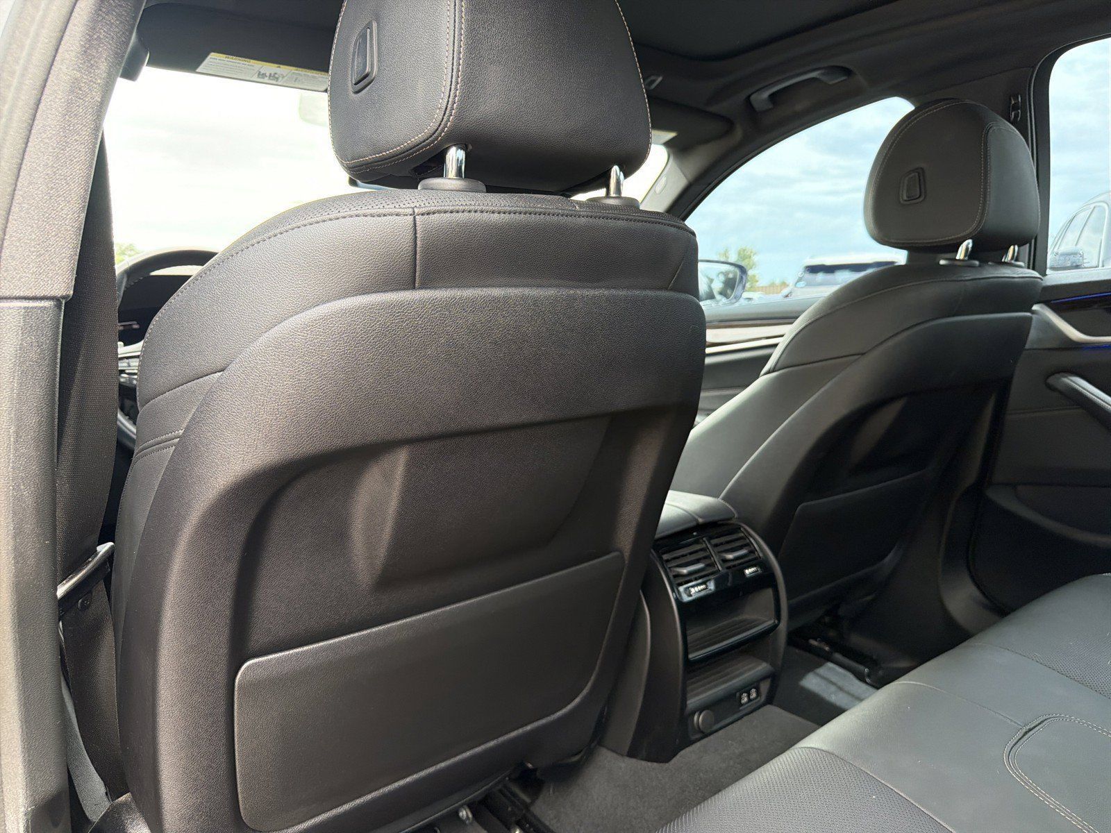 Used 2023 BMW 540i w/ Convenience Package RWD image 19