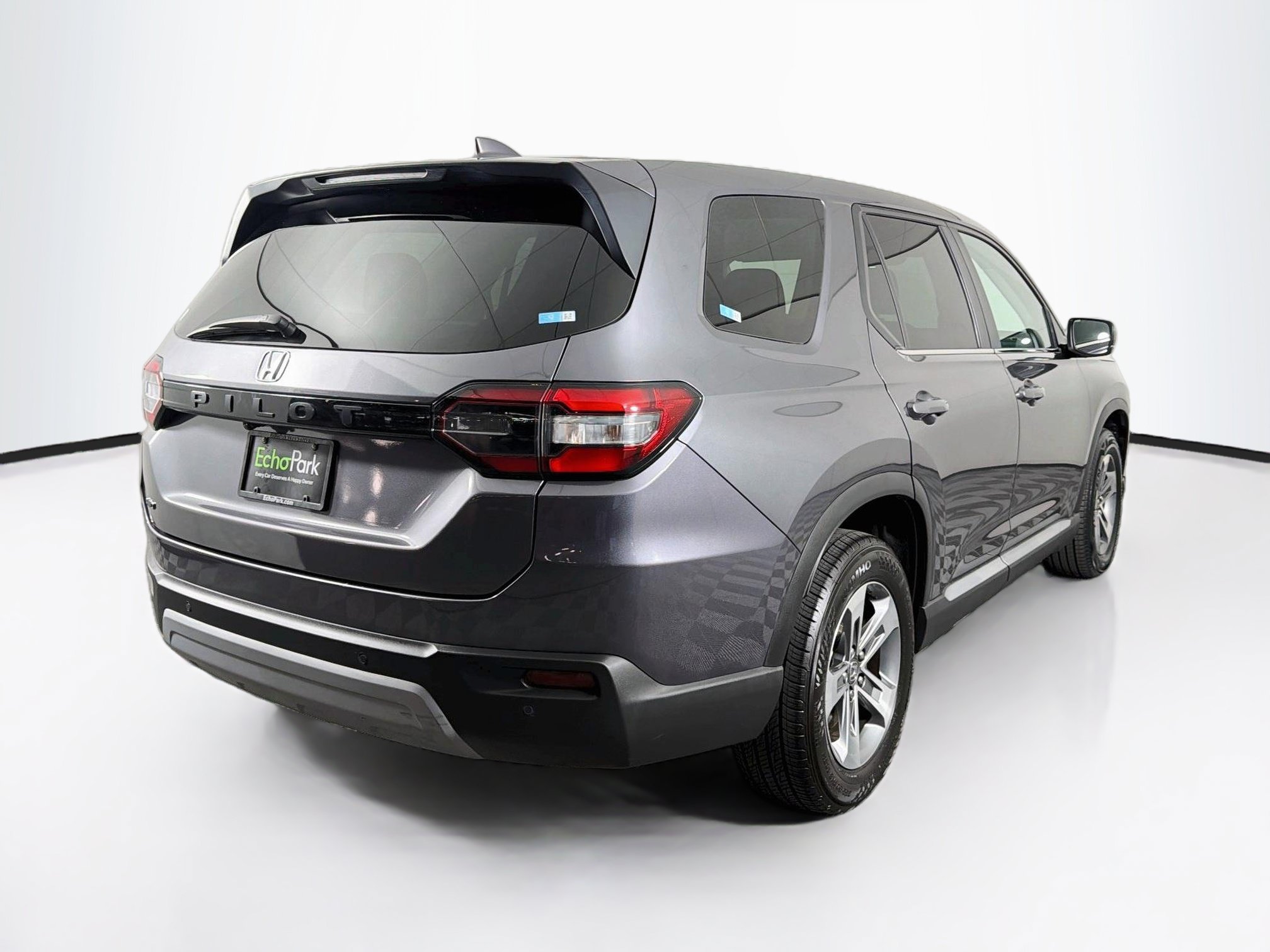 Used 2025 Honda Pilot EX-L image 9