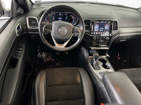 Used 2022 Jeep Grand Cherokee Laredo X image 23