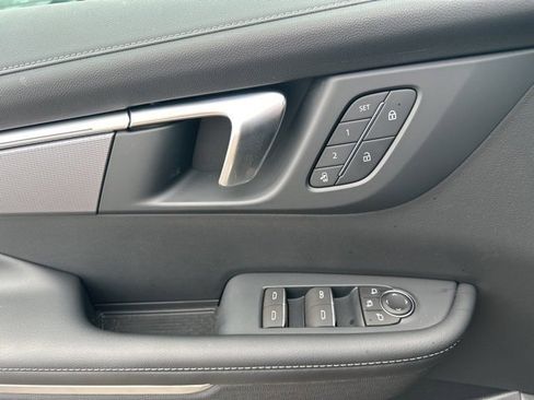 Used 2025 Buick Enclave Sport Touring w/ Power Package image 10