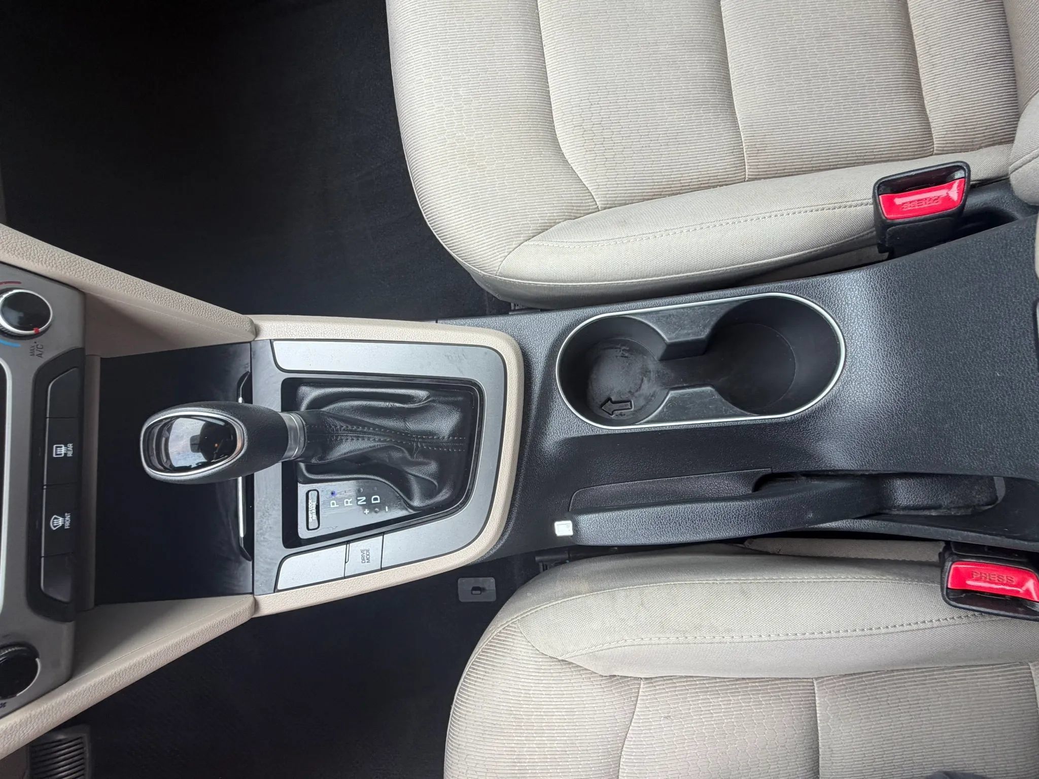 Used 2017 Hyundai Elantra SE FWD image 24