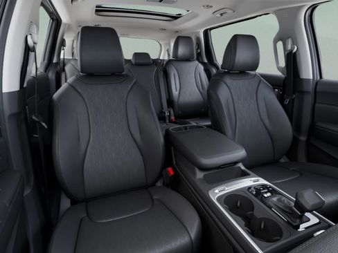 New 2026 Kia Carnival SX FWD image 15