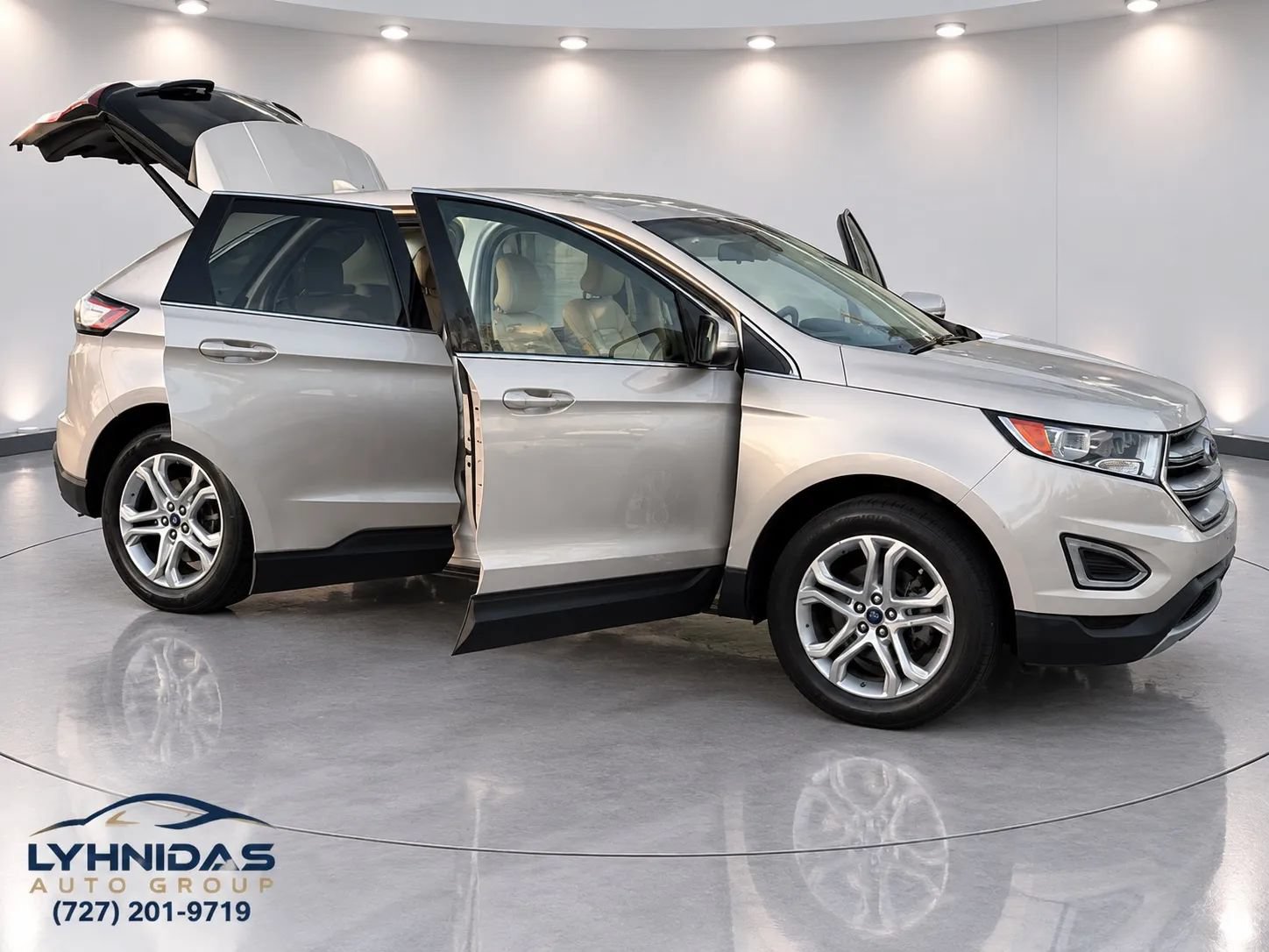Used 2017 Ford Edge Titanium w/ Technology Package FWD image 8