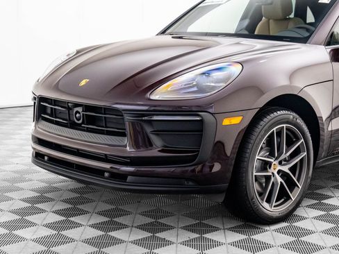 Certified 2026 Porsche Macan AWD/4WD image 36