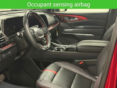 Certified 2024 Chevrolet Traverse RS w/ LPO, Floor Liner Package AWD/4WD image 24