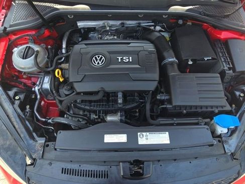 Used 2017 Volkswagen Golf 4-Door FWD image 20