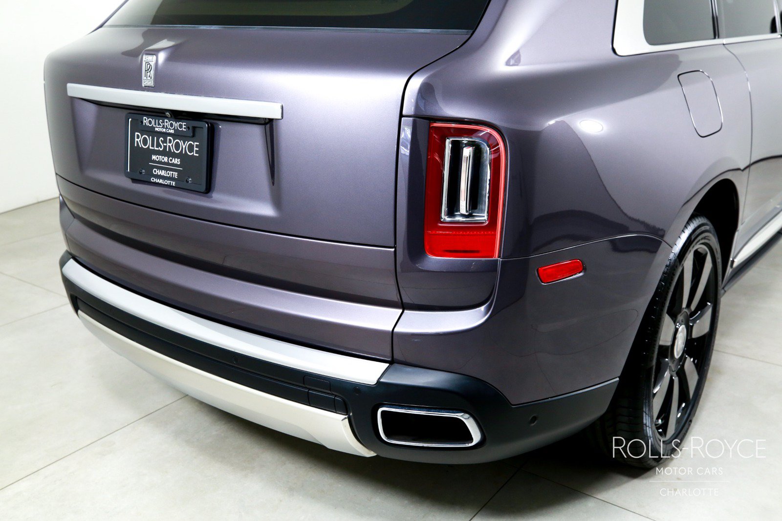 Certified 2020 Rolls-Royce Cullinan AWD/4WD image 47