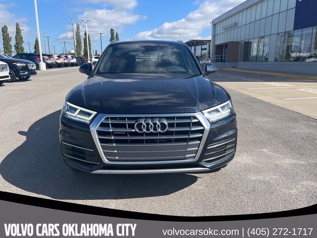 Used 2020 Audi Q5 2.0T Premium Plus w/ Premium Plus Package AWD/4WD image 2
