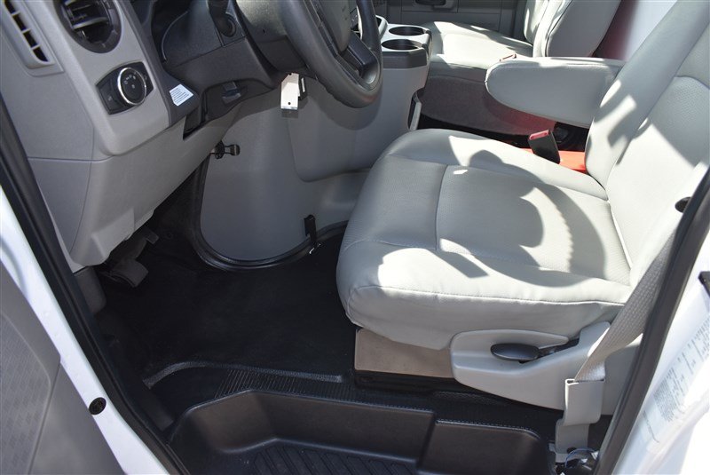 Used 2024 Ford E-350 and Econoline 350 Super Duty w/ Power Windows & Locks Group RWD image 9