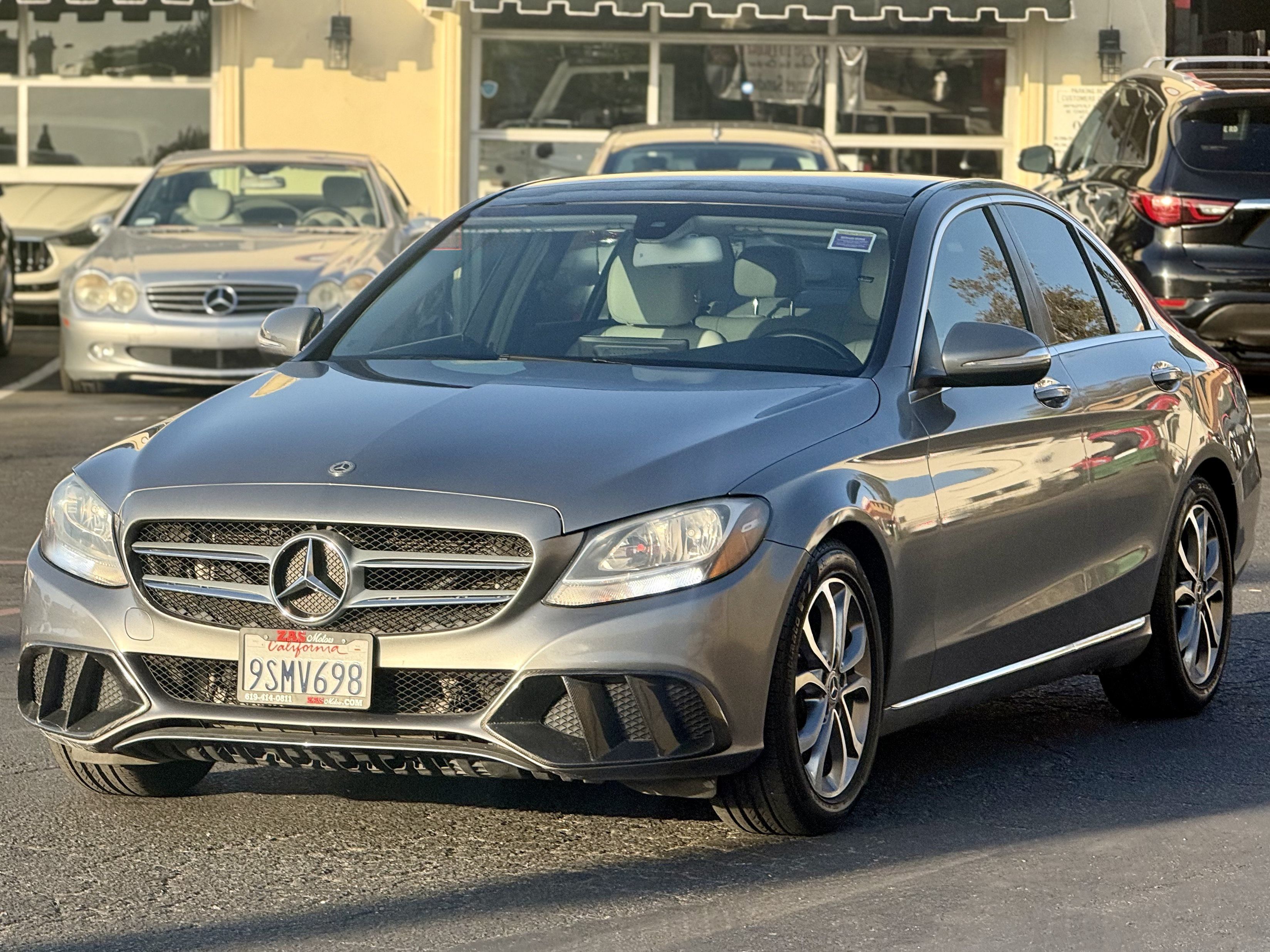 Used 2015 Mercedes-Benz C 300 Sedan image 4