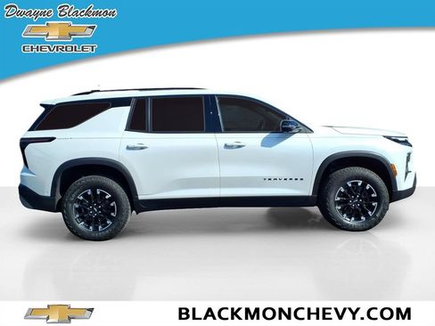 Used 2024 Chevrolet Traverse Z71 w/ Enhanced Driving Package AWD/4WD image 2