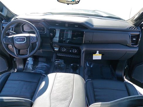 Used 2023 GMC Sierra 1500 AT4X image 9