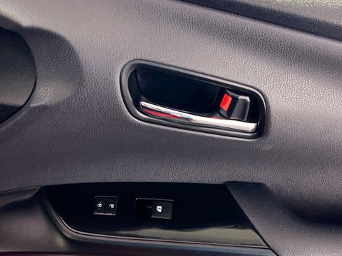 Used 2016 Toyota Prius Two image 31