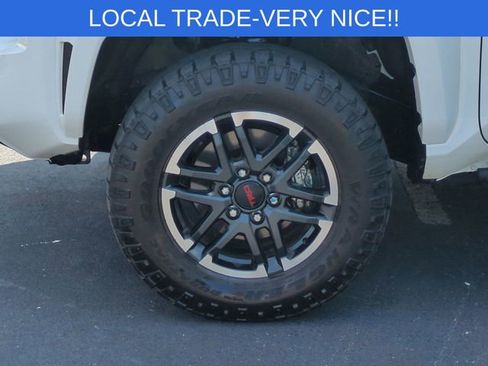 Used 2024 Toyota Tacoma TRD Sport AWD/4WD image 10
