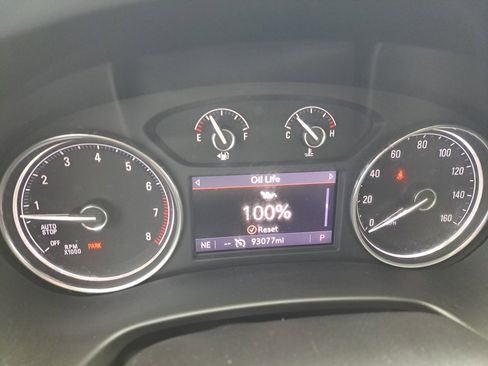 Used 2020 Buick Enclave Essence w/ Sport Touring Edition image 27