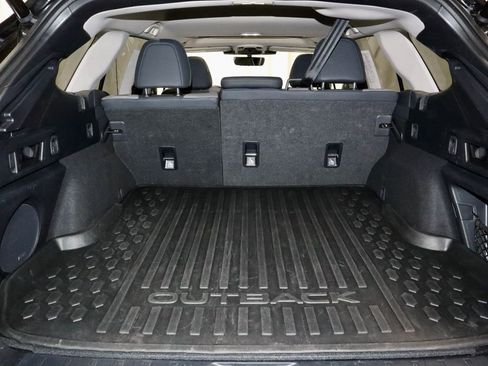 Used 2025 Subaru Outback Onyx Edition image 14