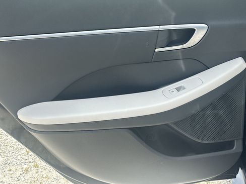 Used 2025 Hyundai Sonata SEL FWD image 21