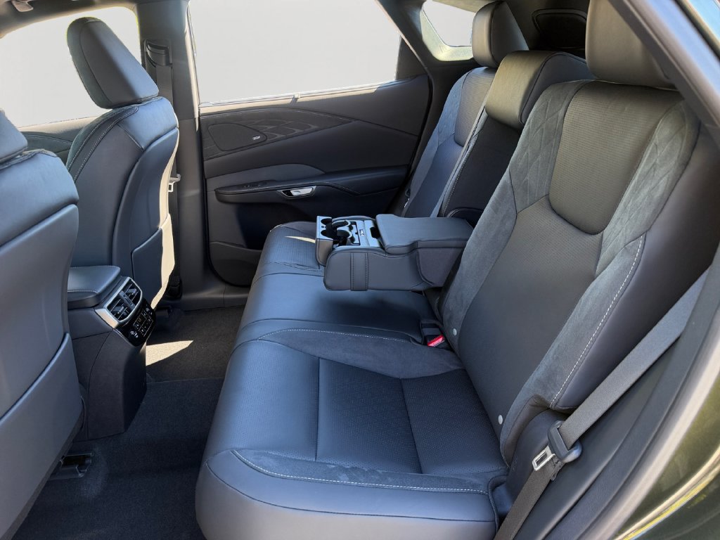 New 2026 Lexus RX 350h AWD/4WD image 8