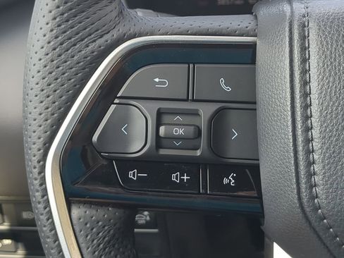 Used 2025 Toyota Tundra Platinum image 24