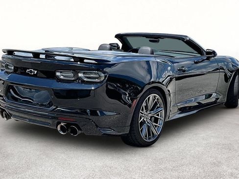 Used 2022 Chevrolet Camaro ZL1 RWD image 2