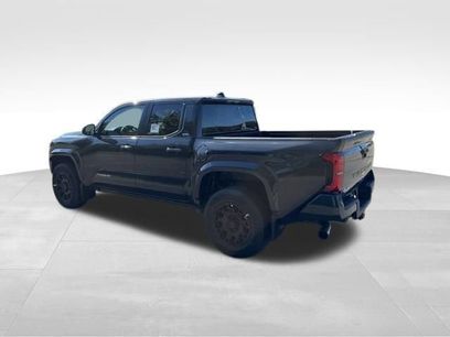 New 2025 Toyota Tacoma SR5