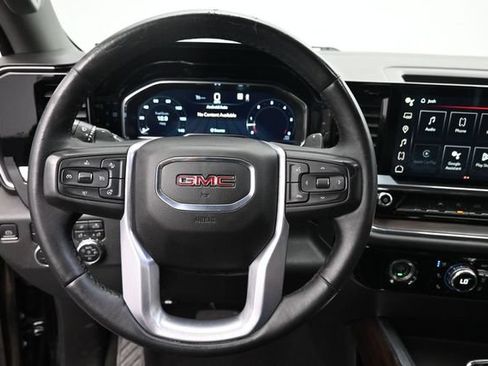 Used 2022 GMC Sierra 1500 SLT w/ SLT Convenience Package AWD/4WD image 13