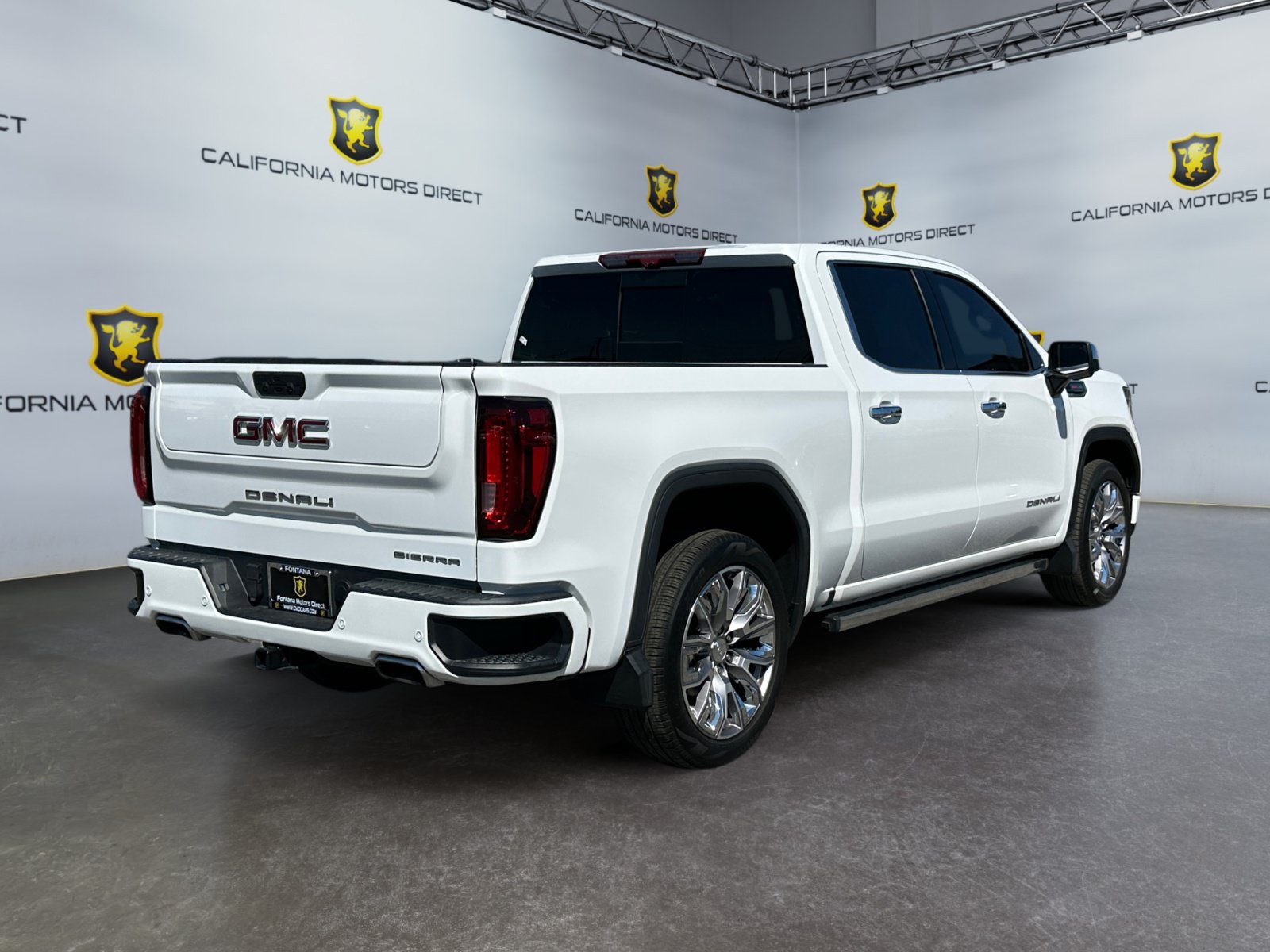 Used 2024 GMC Sierra 1500 Denali w/ Denali Reserve Package AWD/4WD image 5