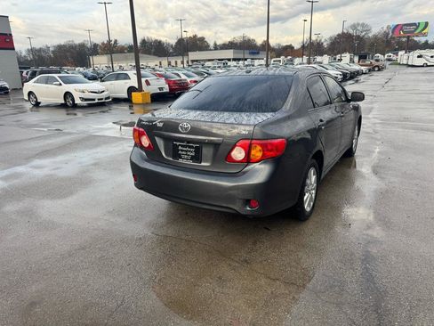 Used 2010 Toyota Corolla LE image 3