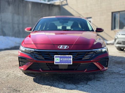 Used 2025 Hyundai Elantra SEL image 8