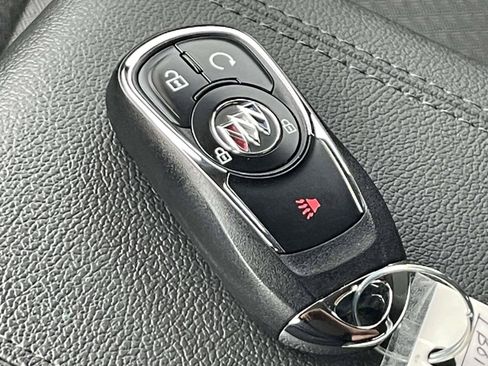 Certified 2023 Buick Encore GX Preferred w/ Cold Weather Comfort Package AWD/4WD image 34