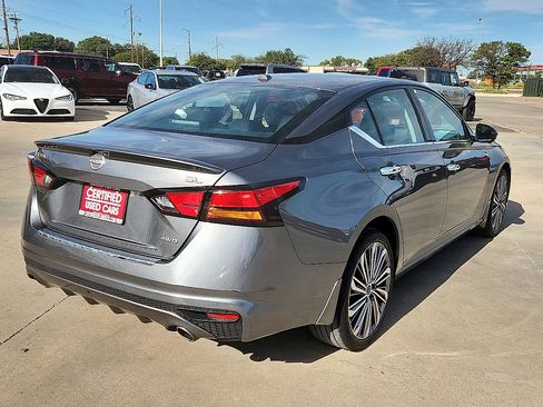 Used 2023 Nissan Altima 2.5 SL image 3