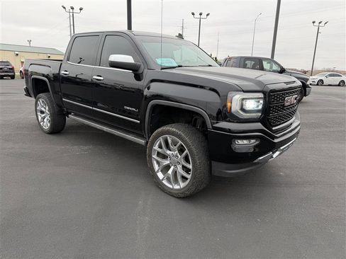 Used 2018 GMC Sierra 1500 Denali w/ Denali Ultimate Package image 2