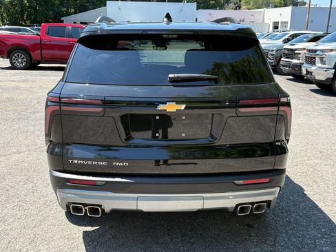 Used 2026 Chevrolet Traverse LT w/ Driver Confidence Package AWD/4WD image 6
