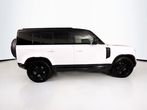 New 2026 Land Rover Defender 110 X-Dynamic SE AWD/4WD image 4