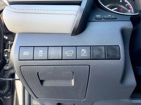 Used 2024 Toyota Camry LE FWD image 33