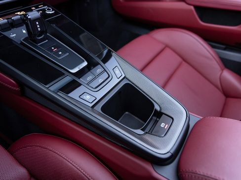 Certified 2023 Porsche 911 Carrera GTS image 20