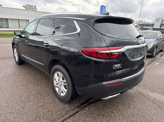 Used 2018 Buick Enclave Essence video 2