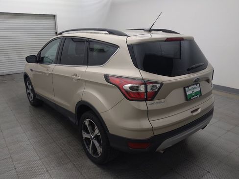 Used 2017 Ford Escape SE w/ Equipment Group 201A FWD image 5