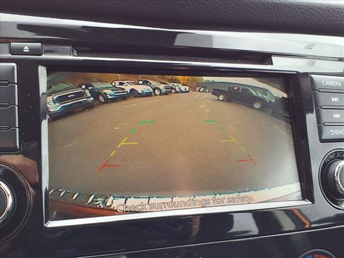 Used 2021 Nissan Rogue Sport S image 19